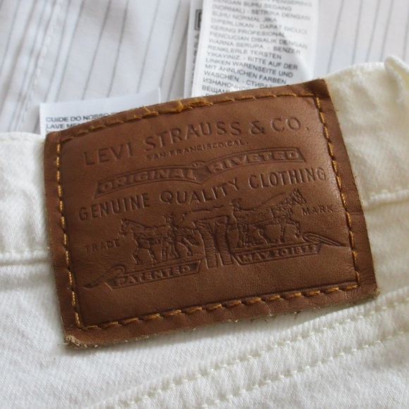 Levi’s Wedgie Straight Jean - Picture 5 of 7